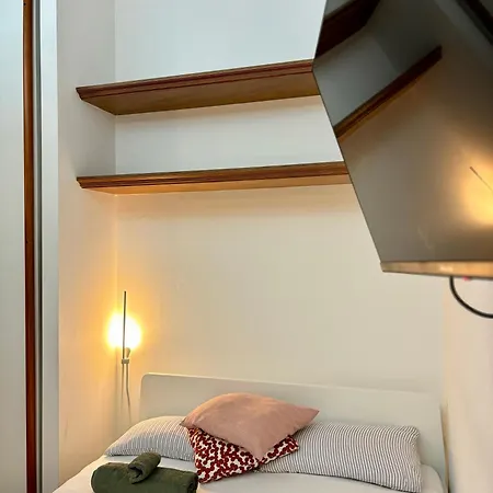 Duomo Cathedral, Wifi, Cute شقة *